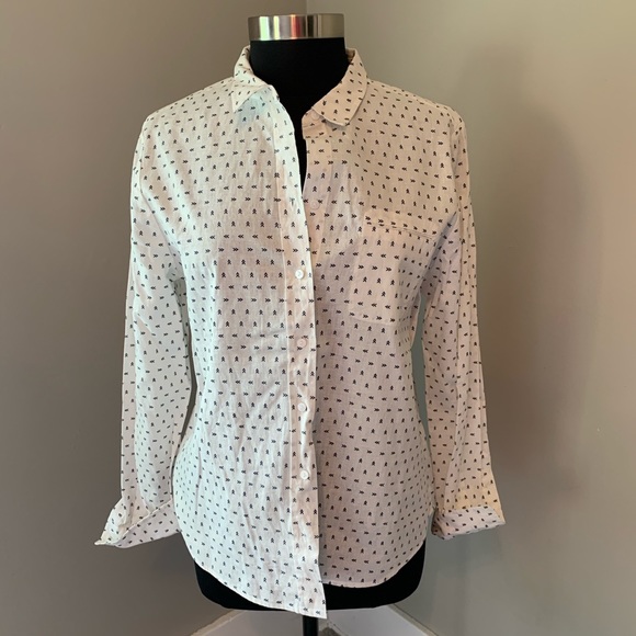 Navy & White Chevron Pattern Linen Button Down - Picture 2 of 6